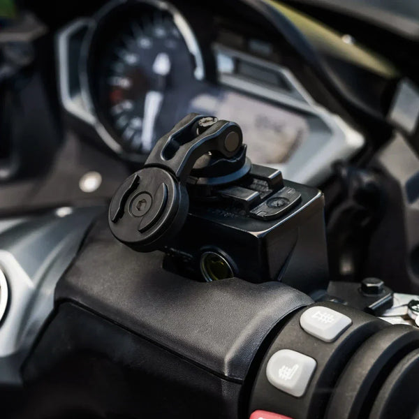 Smartphone mounting on brake fluid reservoir